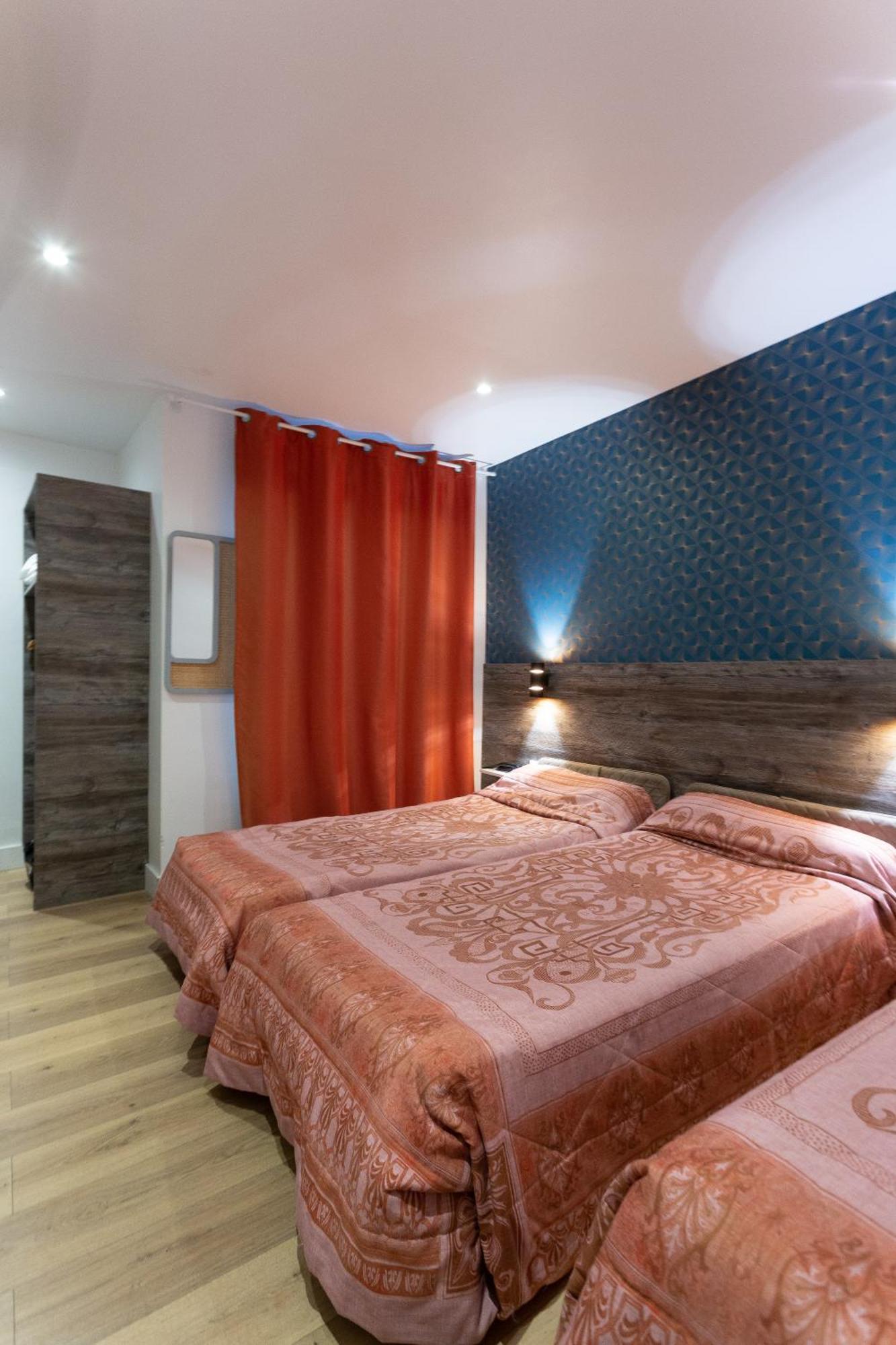 Hotel Leonard De Vinci 75011 Parigi Esterno foto