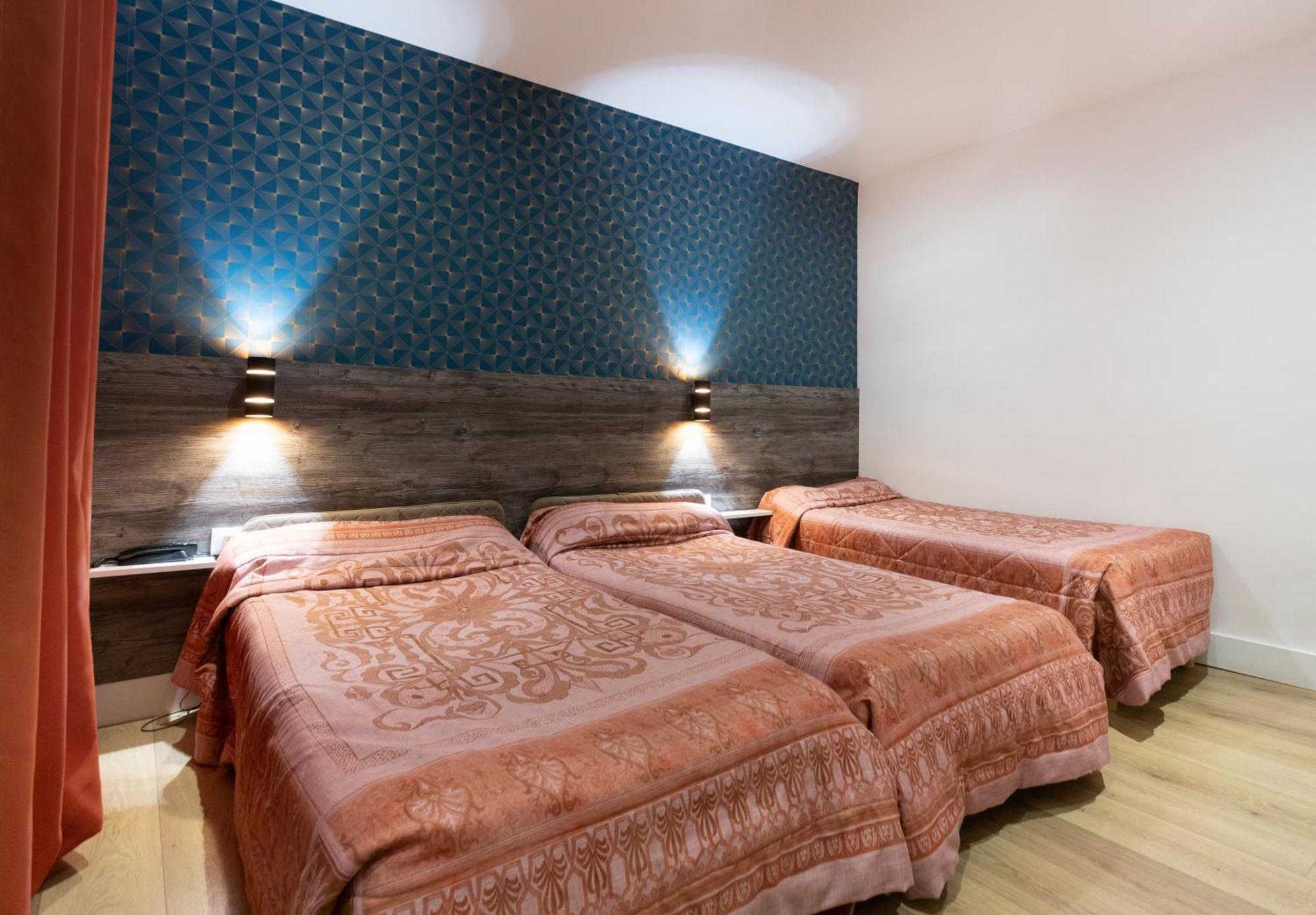 Hotel Leonard De Vinci 75011 Parigi Esterno foto
